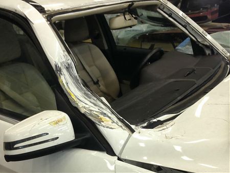 Стойка лобового стекла Mercedes GLC до кузовного ремонта